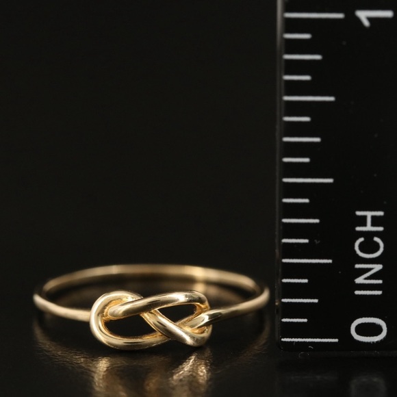 Vintage 14K Yellow Gold Knot Ring - Picture 2 of 4
